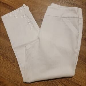Women's White Alia Pull On Straight leg Jeans Sz 12